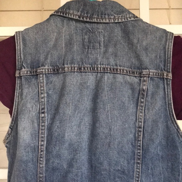 ADORABLE DENIM VEST - Picture 7 of 8
